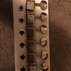 Fender tuners